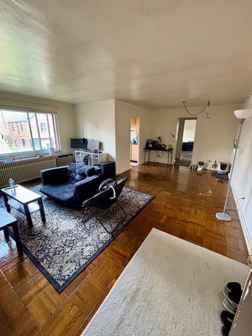 Apartment for rent at 5700 Fifth Ave, Pittsburgh, PA 15232