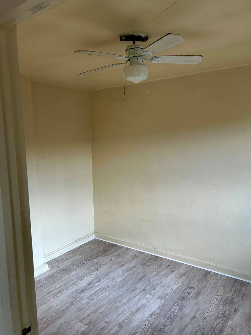 Apartment for rent at 5700 Fifth Ave, Pittsburgh, PA 15232