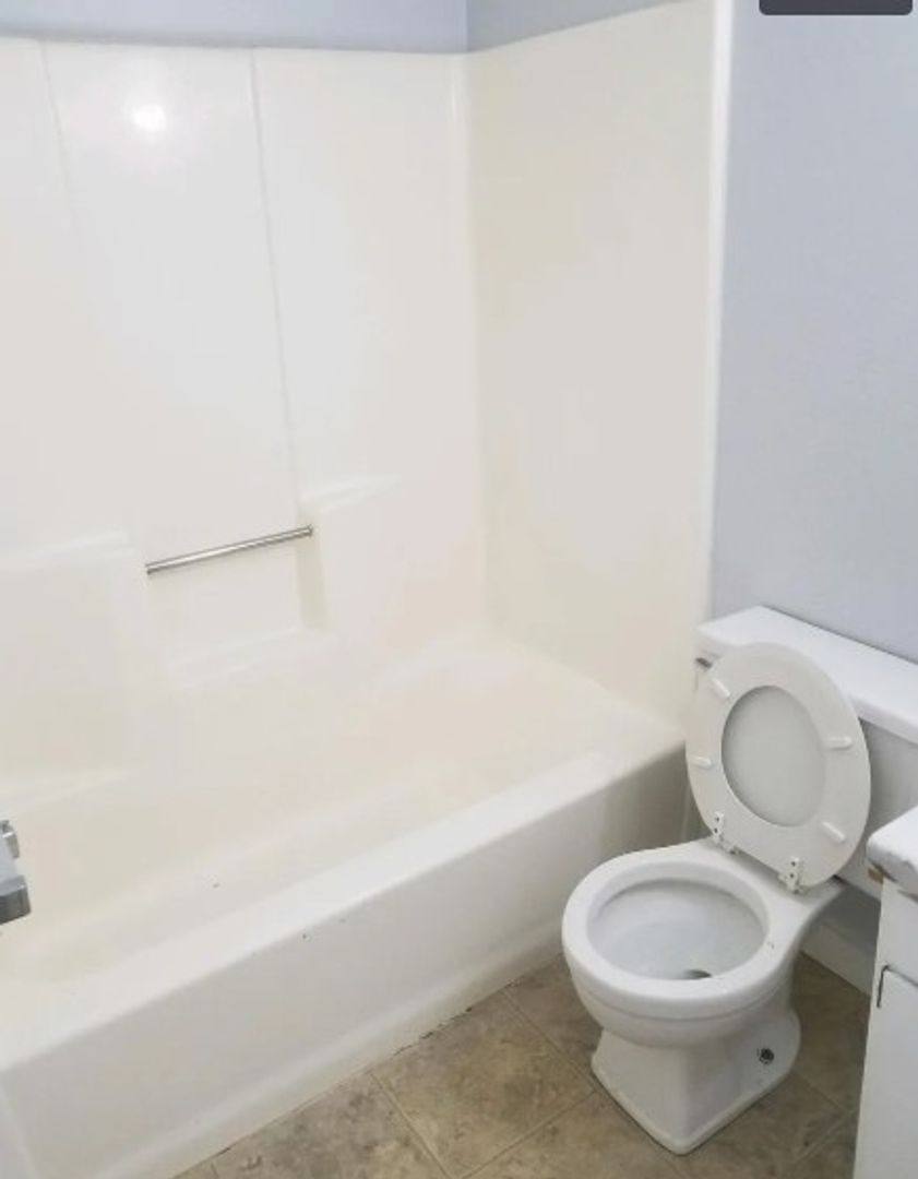 Apartment for rent at 516-522 Gould St, La Crosse, WI 54603