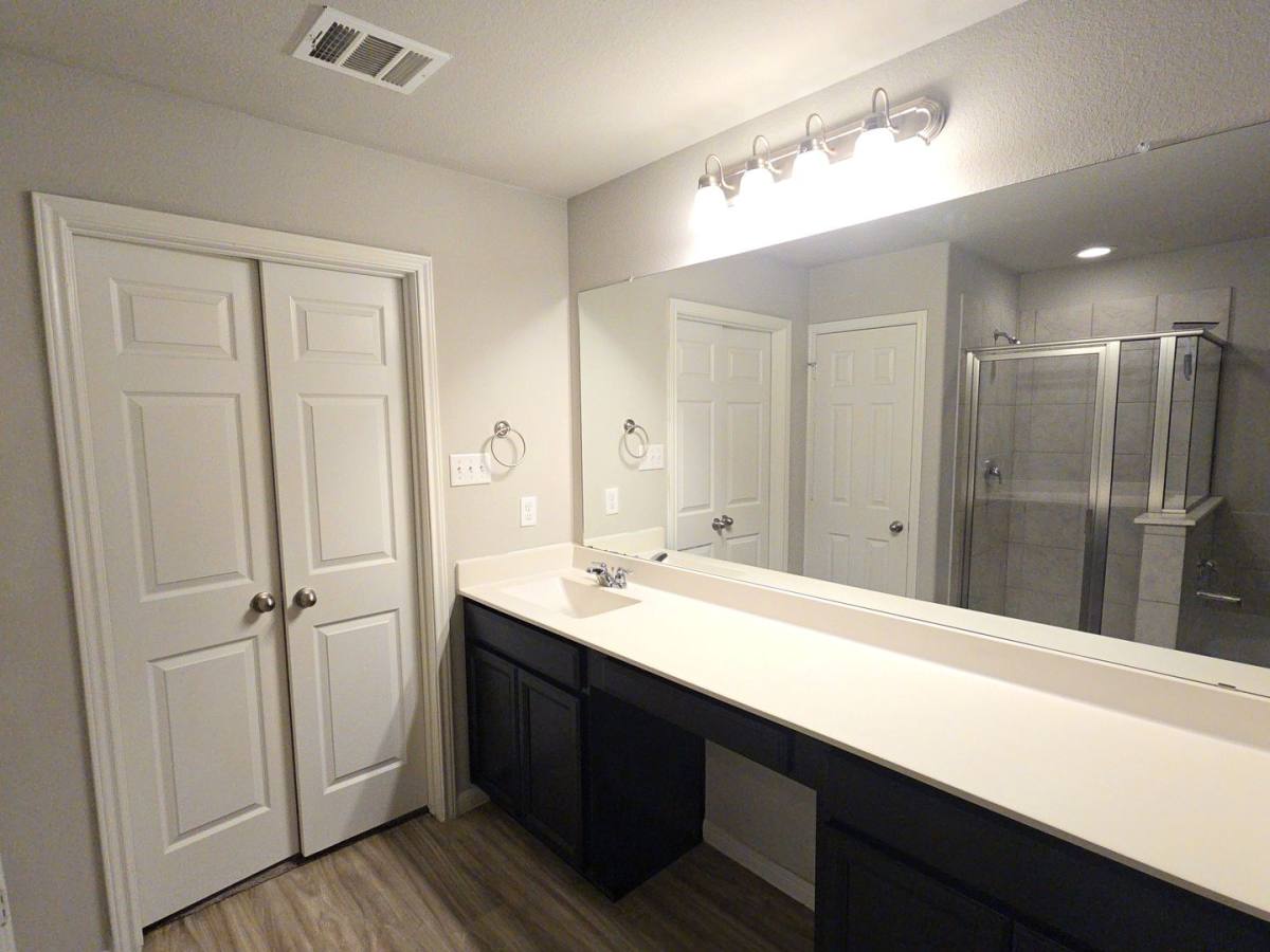 House for rent at 6543 Castle Loch Court, Houston, TX 77048