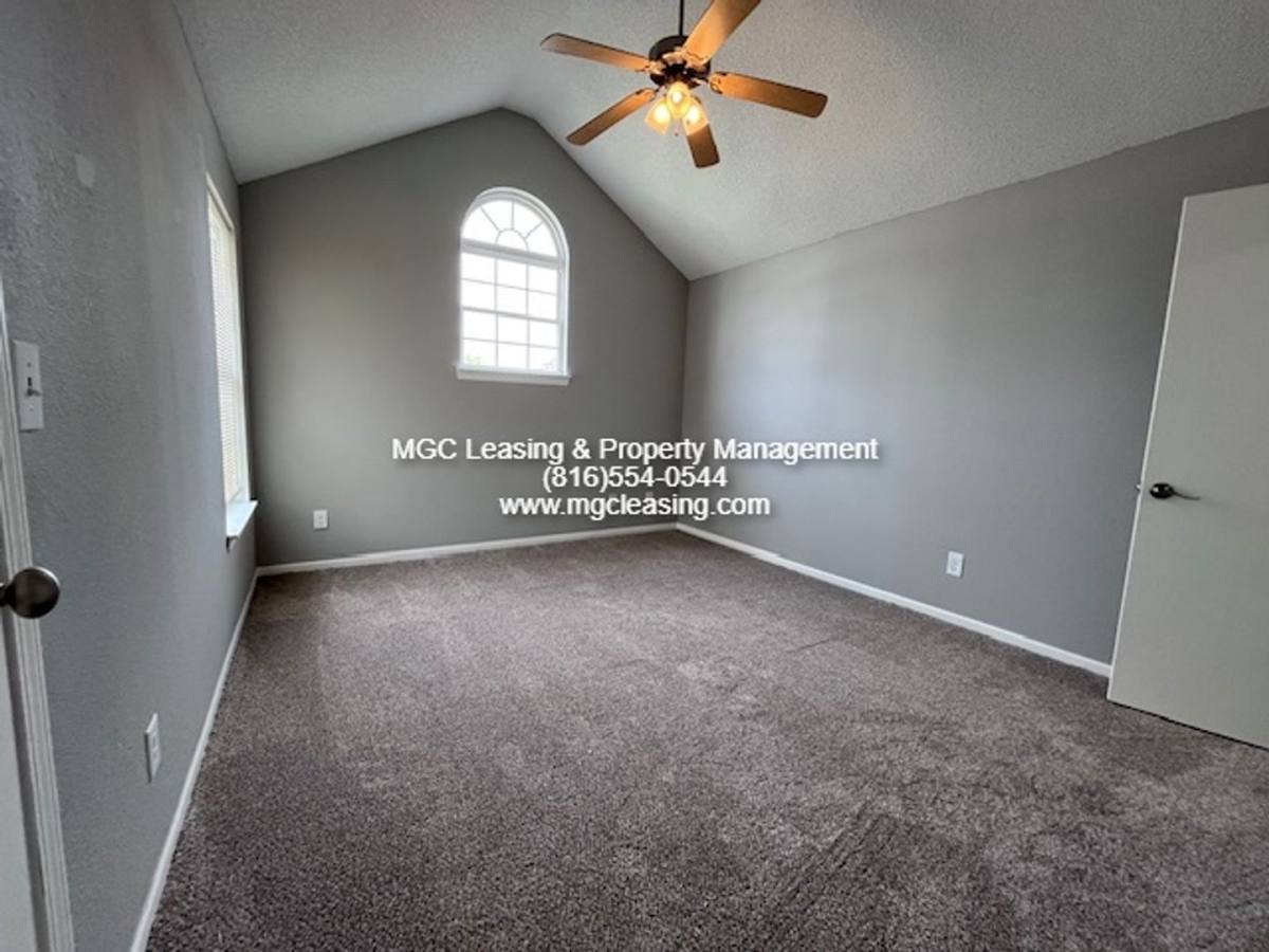Apartment for rent at 10501-10507 E 46th St, Kansas City, MO 64133