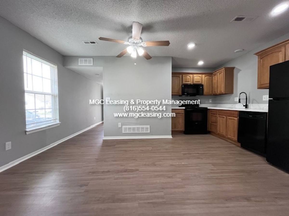 Apartment for rent at 10501-10507 E 46th St, Kansas City, MO 64133