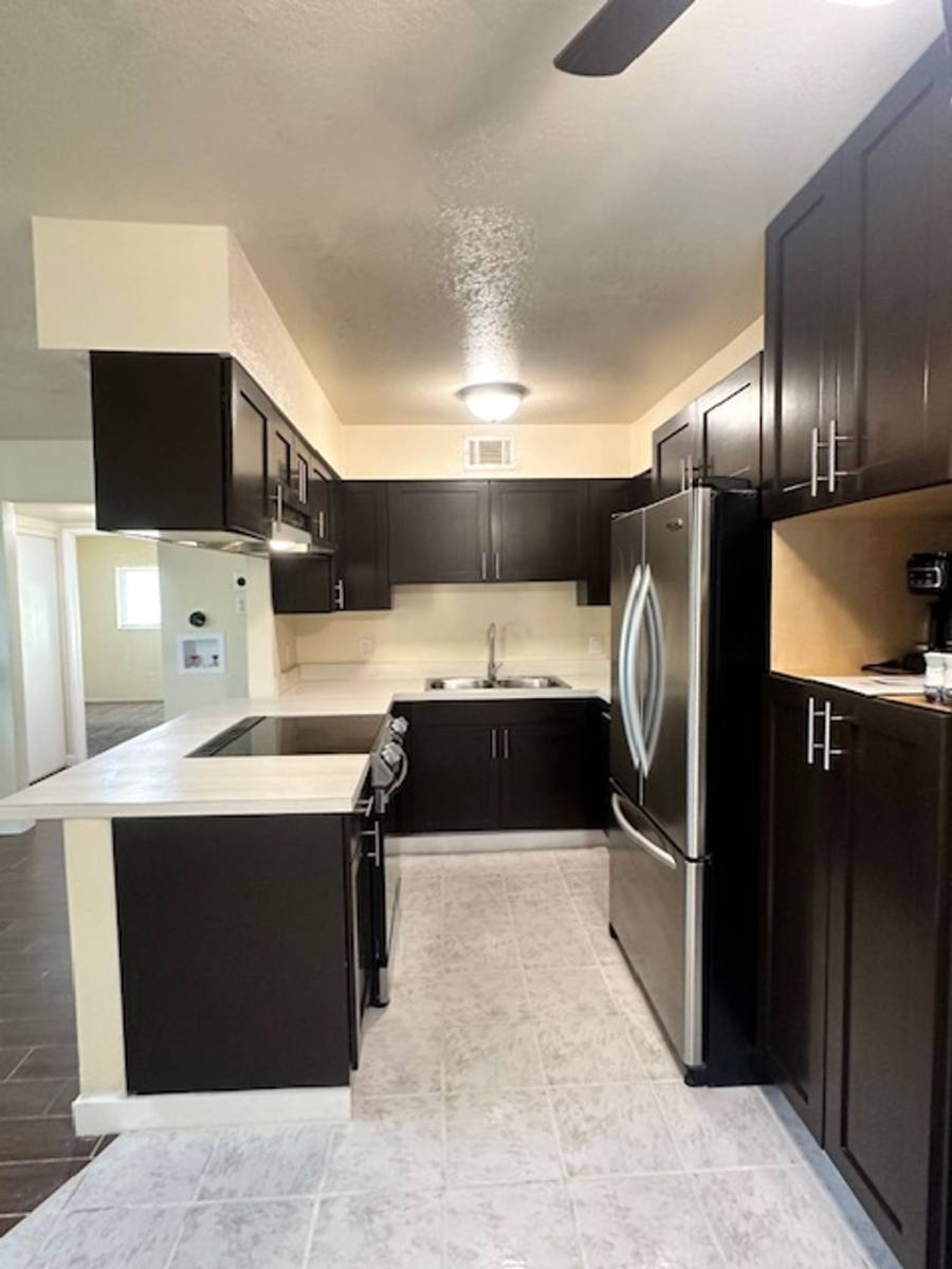 Apartment for rent at 4920 Stanley Ave, Las Vegas, NV 89115