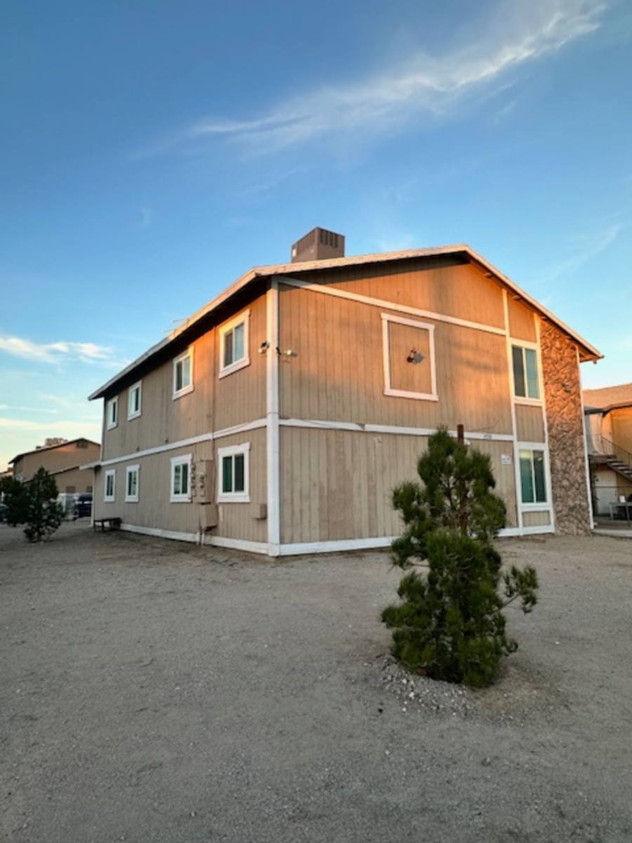 Apartment for rent at 4920 Stanley Ave, Las Vegas, NV 89115