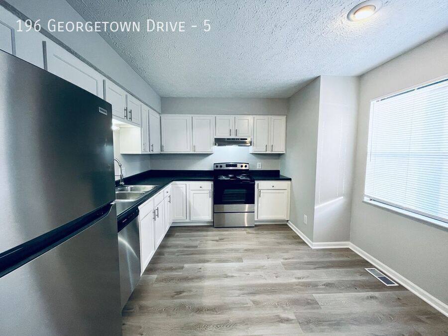 Townhouse for rent at 196 Georgetown Dr #5, Delaware, OH 43015