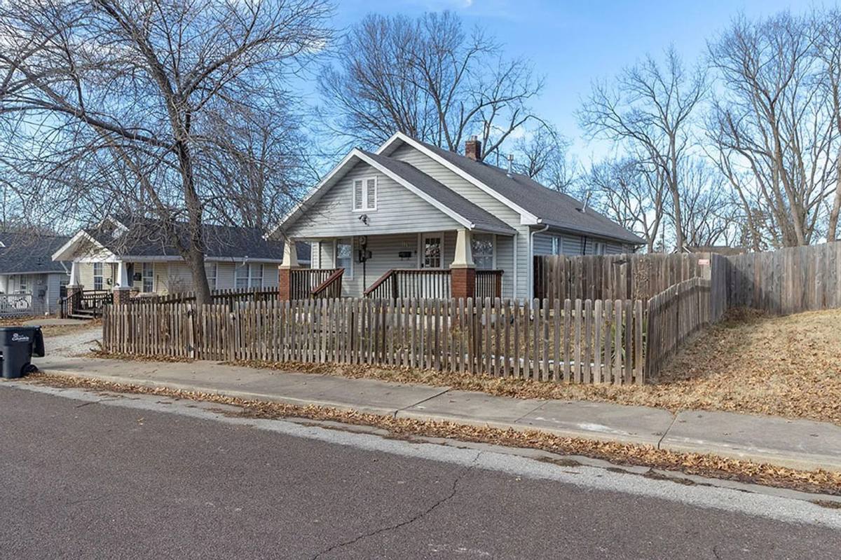 House for rent at 17 Third Ave, Columbia, MO 65203