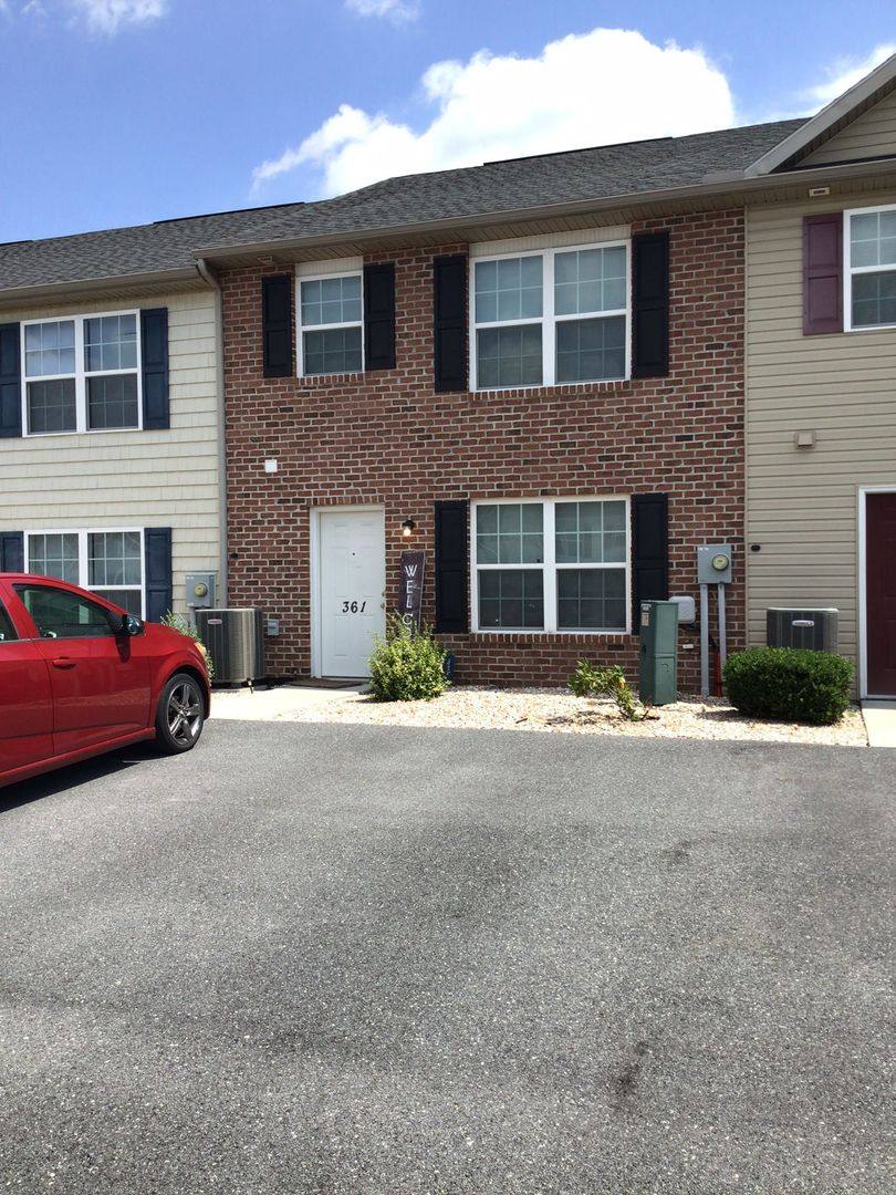 Apartment for rent at 351-365 Lantern Lane, Chambersburg, PA 17201