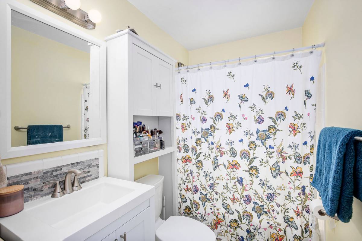 Apartment for rent at 3361 Leyden St, Denver, CO 80207