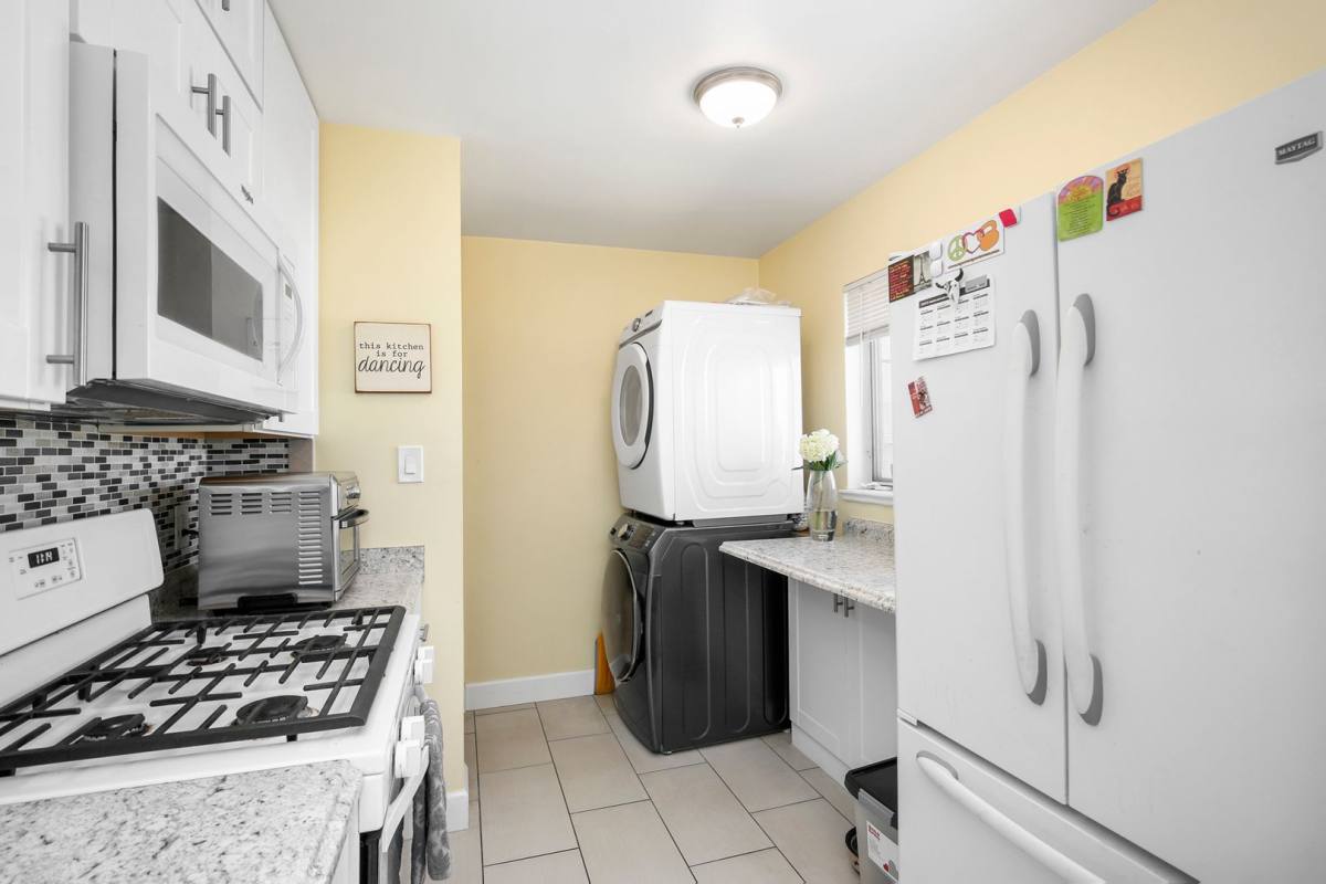 Apartment for rent at 3361 Leyden St, Denver, CO 80207