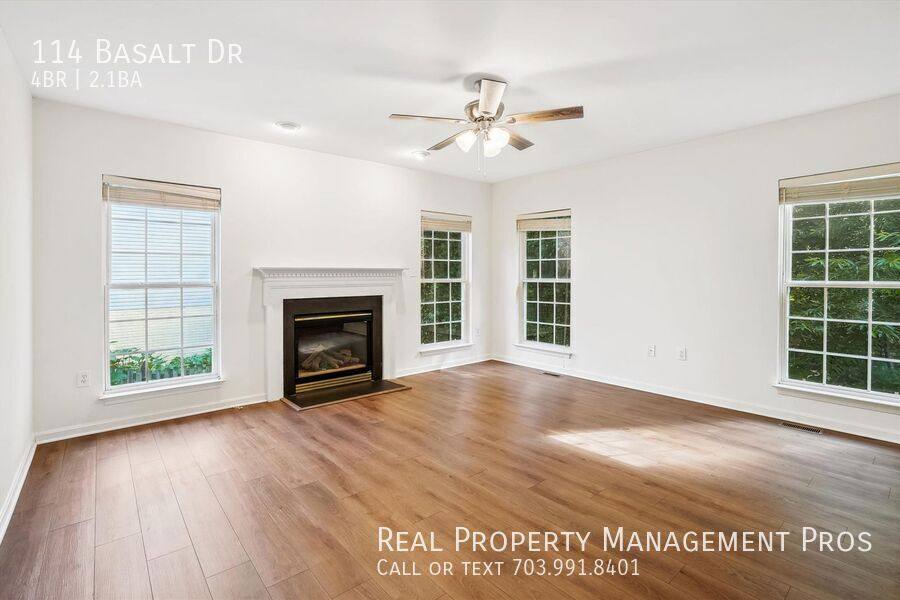 House for rent at 114 Basalt Dr, Fredericksburg, VA 22406