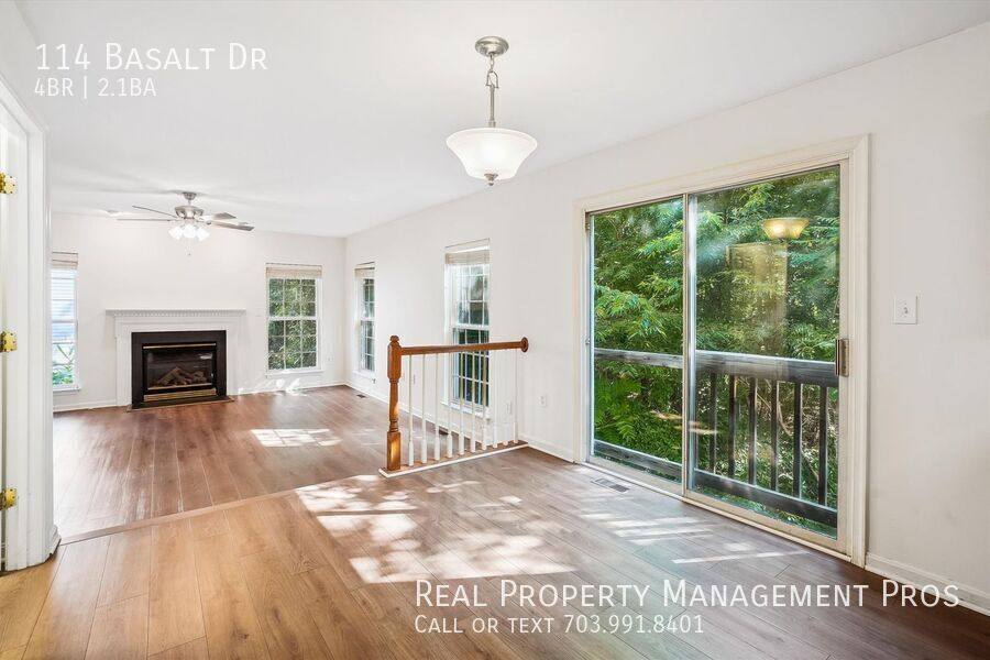 House for rent at 114 Basalt Dr, Fredericksburg, VA 22406