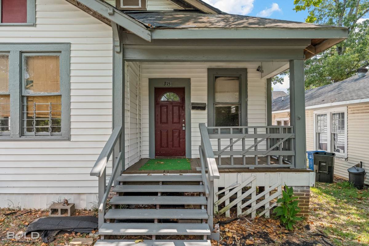 House for rent at 315 Robinson Place, Shreveport, LA 71104