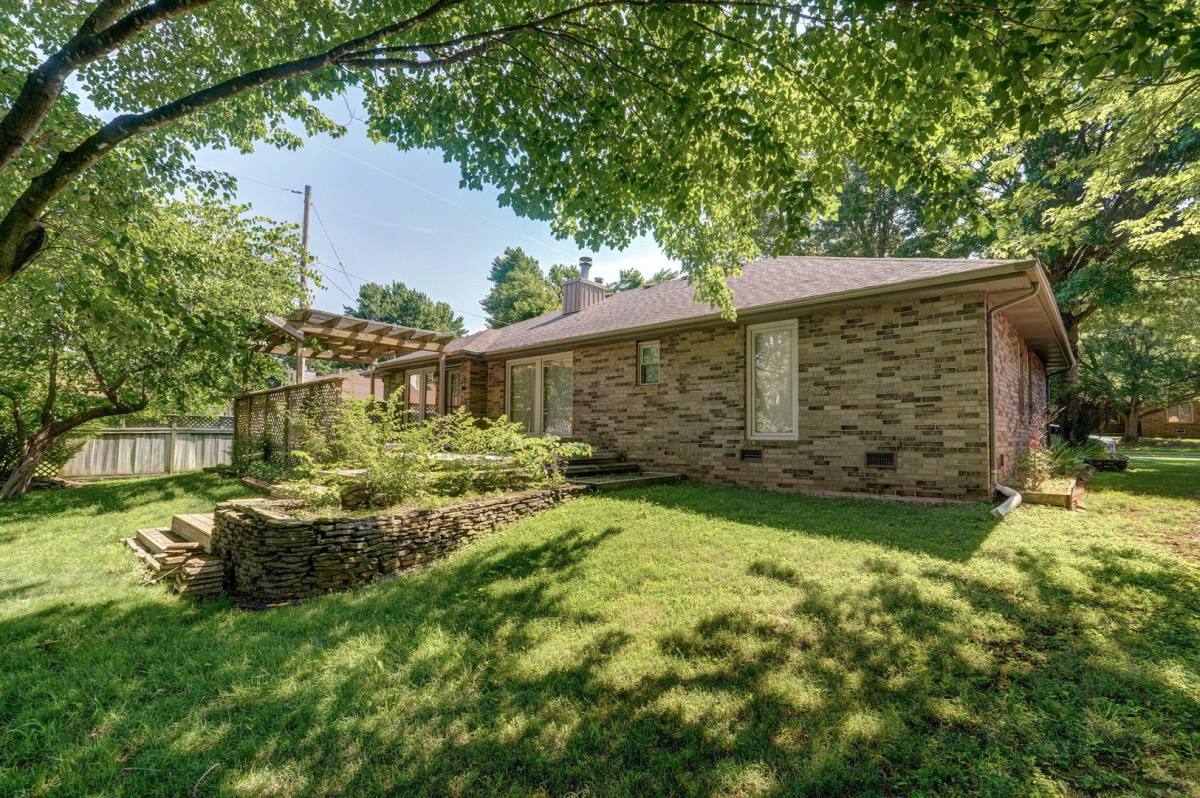 House for rent at 4035 S Parkcrest Ave, Springfield, MO 65807