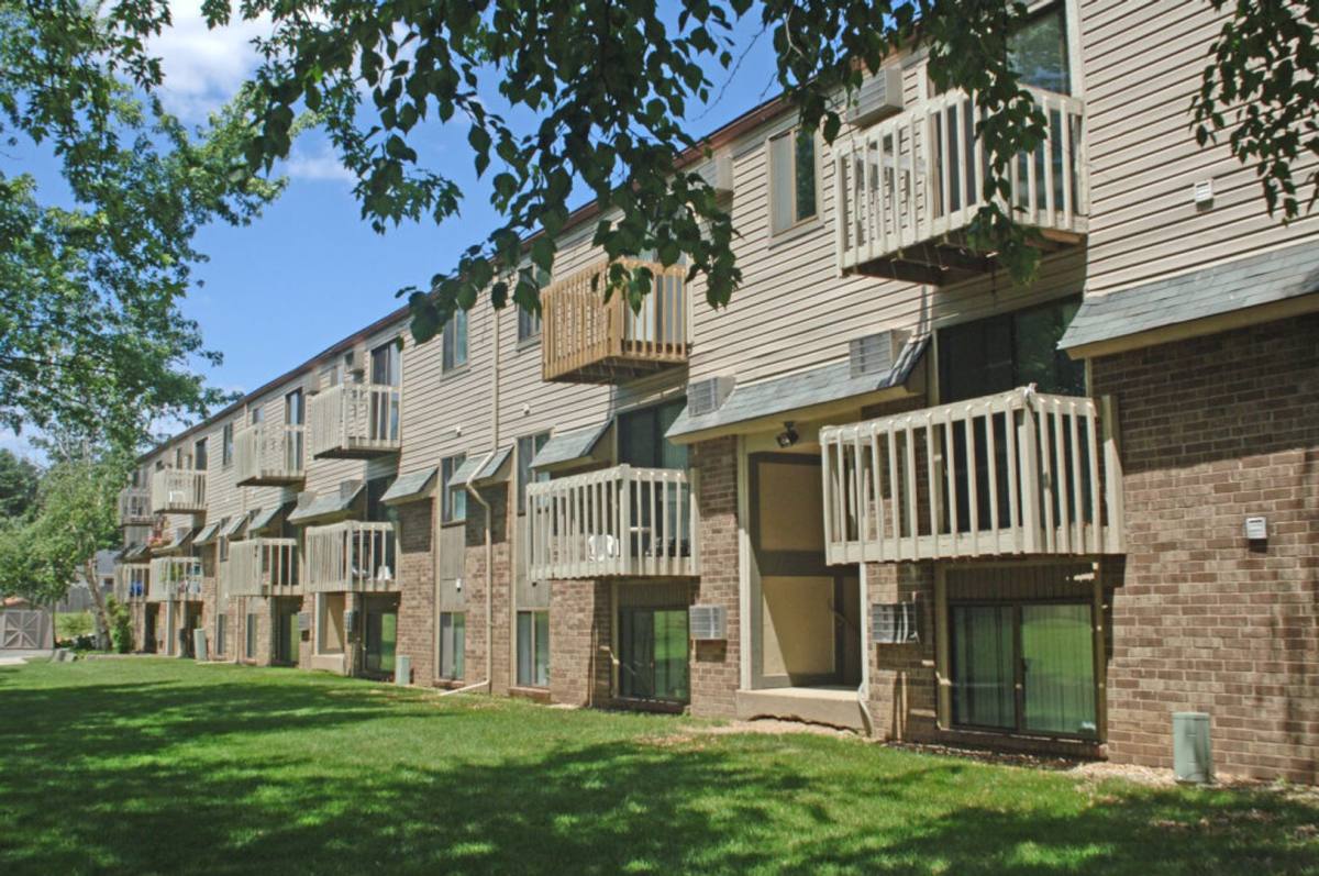Apartment for rent at 1842 S 11th St, Kalamazoo, MI 49009