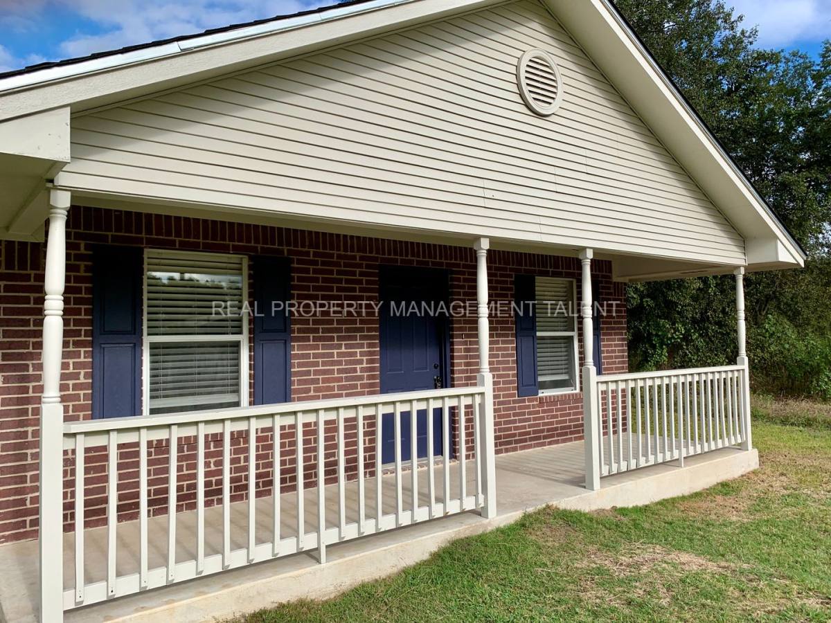 House for rent at 318 N Waco St, Mart, TX 76664