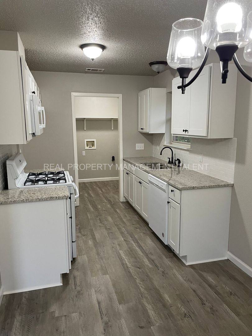 House for rent at 318 N Waco St, Mart, TX 76664