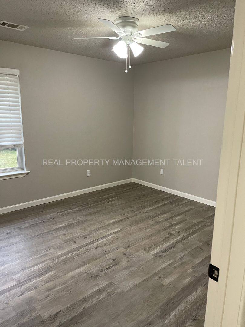 House for rent at 318 N Waco St, Mart, TX 76664