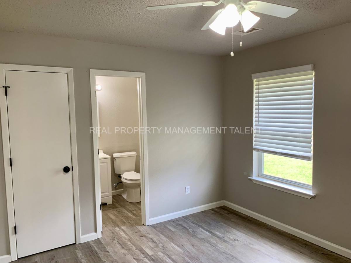House for rent at 318 N Waco St, Mart, TX 76664
