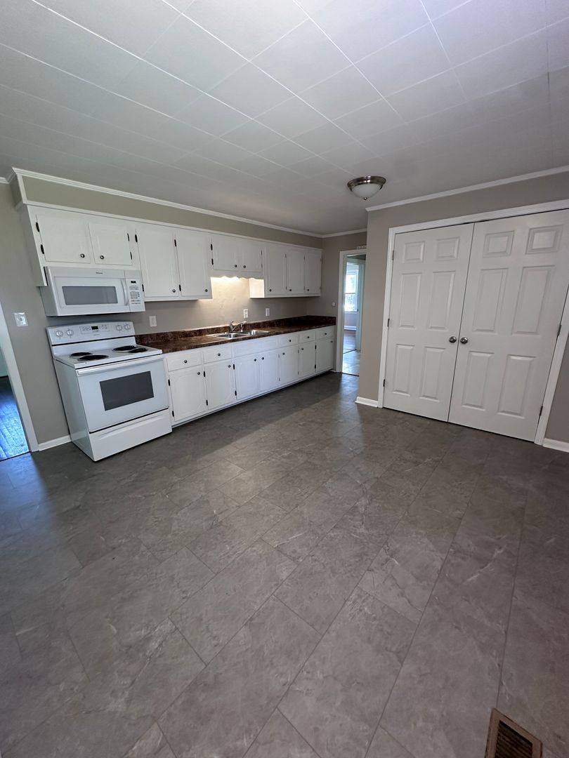 House for rent at 313 Ginnie Lane, Hopkinsville, KY 42240