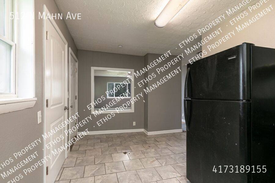 House for rent at 512 N Mahn Ave, Springfield, MO 65802