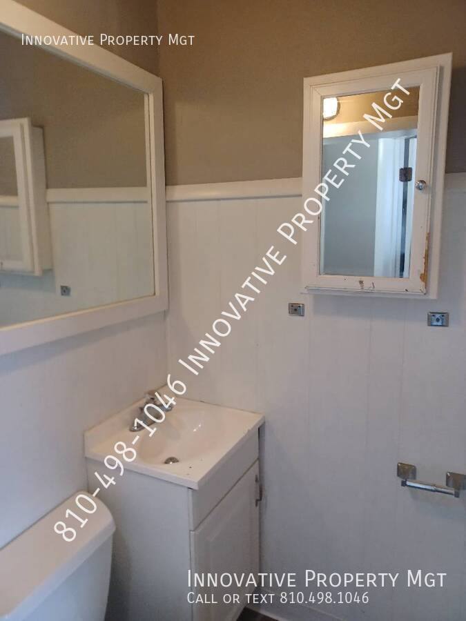 Apartment for rent at 1115 Knapp Ave #2, Flint, MI 48503