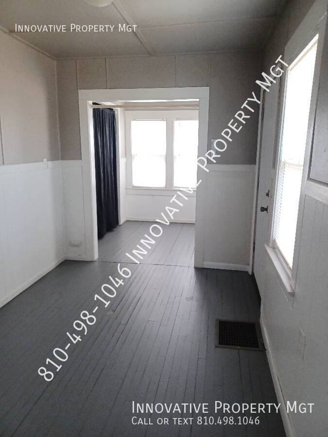 Apartment for rent at 1115 Knapp Ave #2, Flint, MI 48503