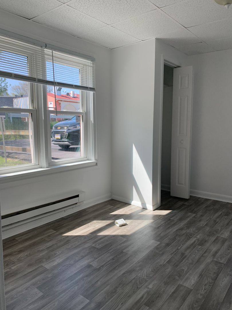 Apartment for rent at 366 W Loudon St, Chambersburg, PA 17201