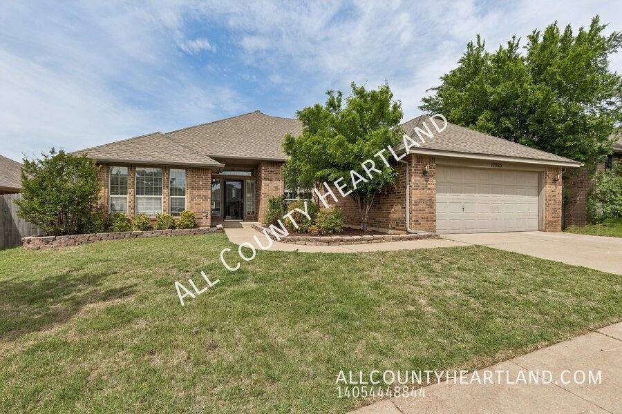 House for rent at 17025 Canyonwood Lane, Edmond, OK 73012