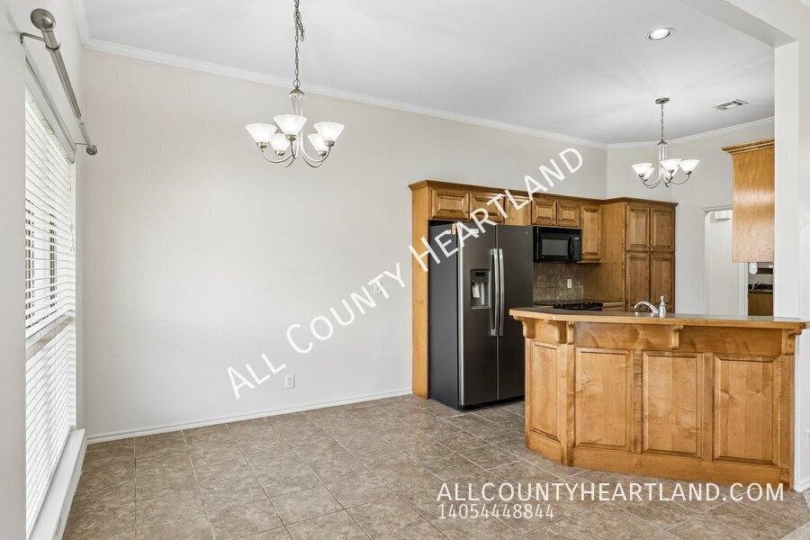 House for rent at 17025 Canyonwood Lane, Edmond, OK 73012