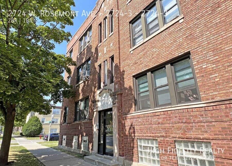 Apartment for rent at 2724 W Rosemont Ave #3, Chicago, IL 60659