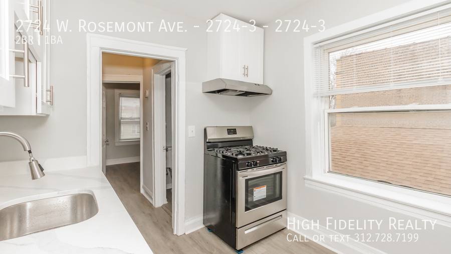 Apartment for rent at 2724 W Rosemont Ave #3, Chicago, IL 60659