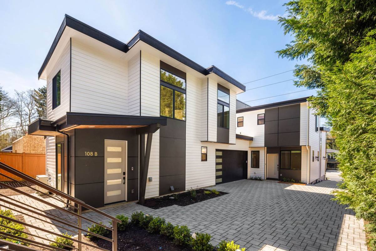 Townhouse for rent at 108 6th St S #B, Kirkland, WA 98033