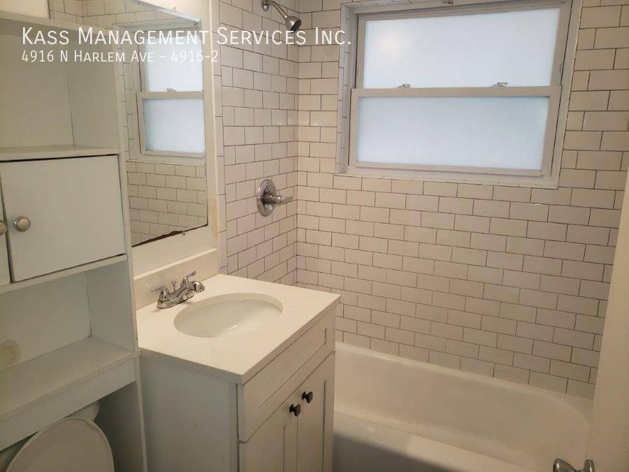 Apartment for rent at 4916 N Harlem Ave #2, Harwood Heights, IL 60706