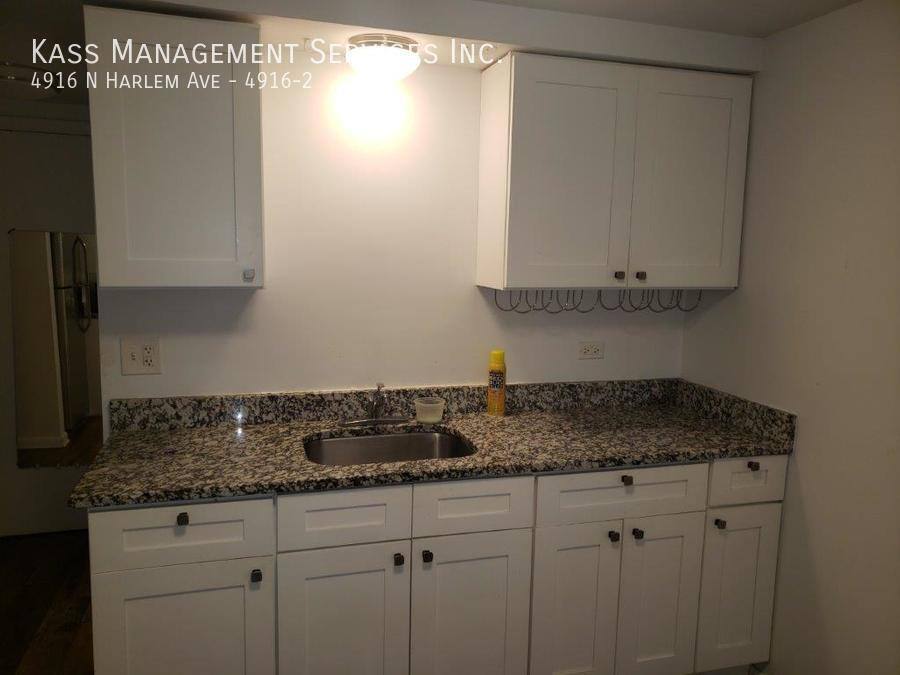 Apartment for rent at 4916 N Harlem Ave #2, Harwood Heights, IL 60706