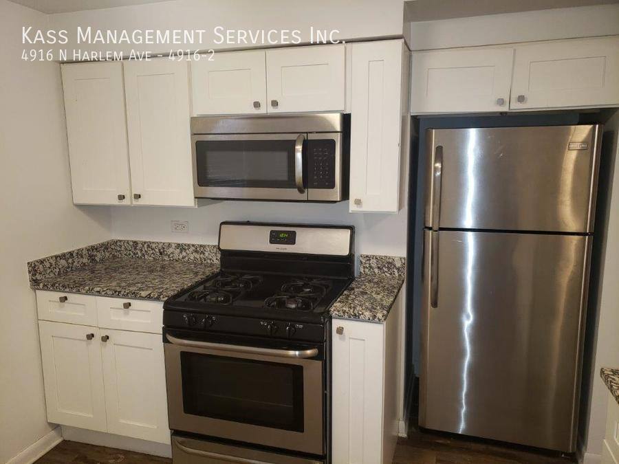Apartment for rent at 4916 N Harlem Ave #2, Harwood Heights, IL 60706
