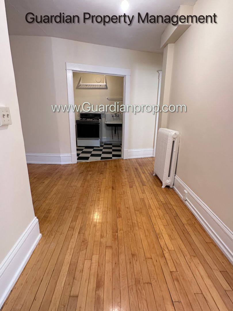 Apartment for rent at 1907 Lyndale Ave S, Minneapolis, MN 55403