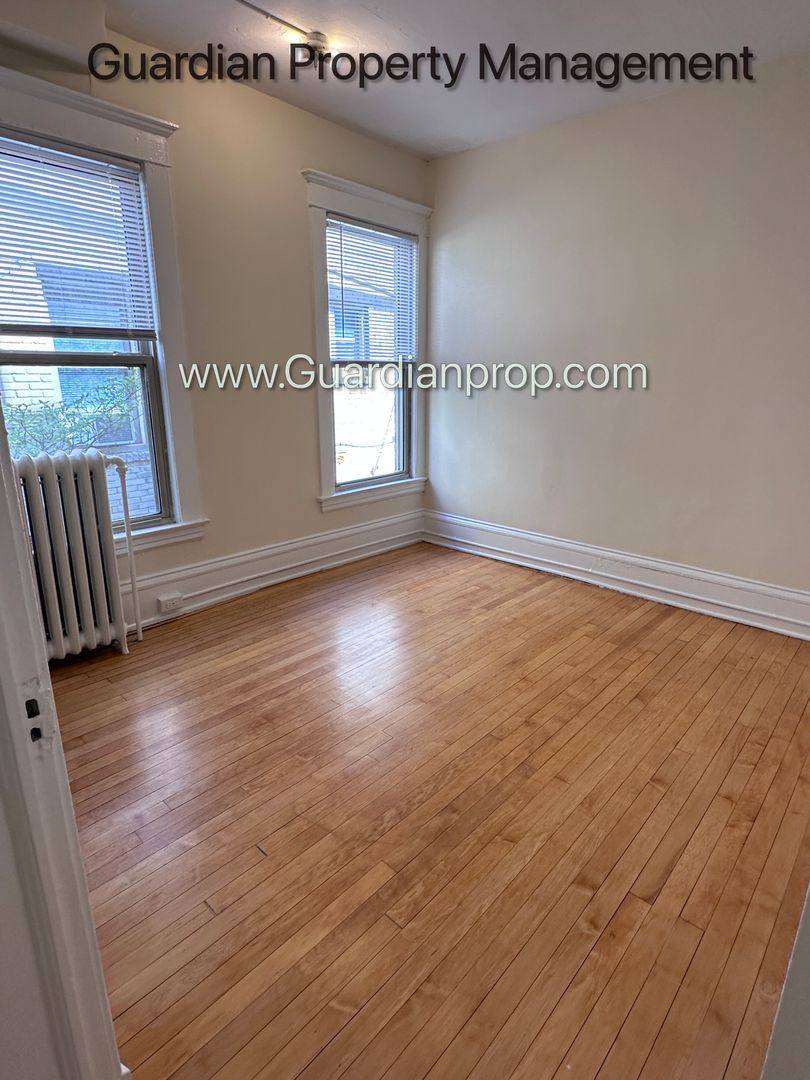 Apartment for rent at 1907 Lyndale Ave S, Minneapolis, MN 55403