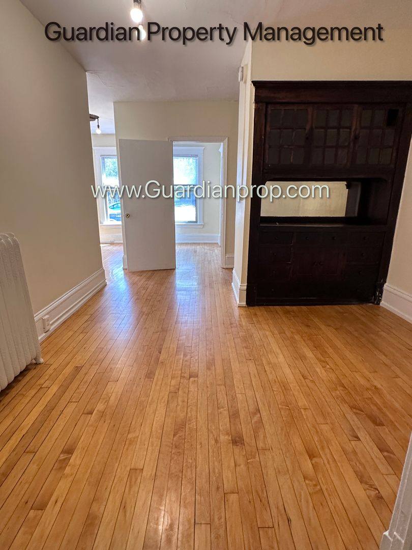 Apartment for rent at 1907 Lyndale Ave S, Minneapolis, MN 55403