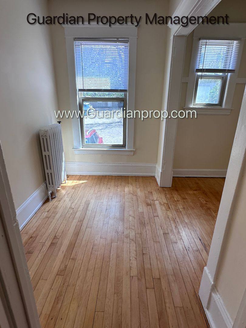 Apartment for rent at 1907 Lyndale Ave S, Minneapolis, MN 55403