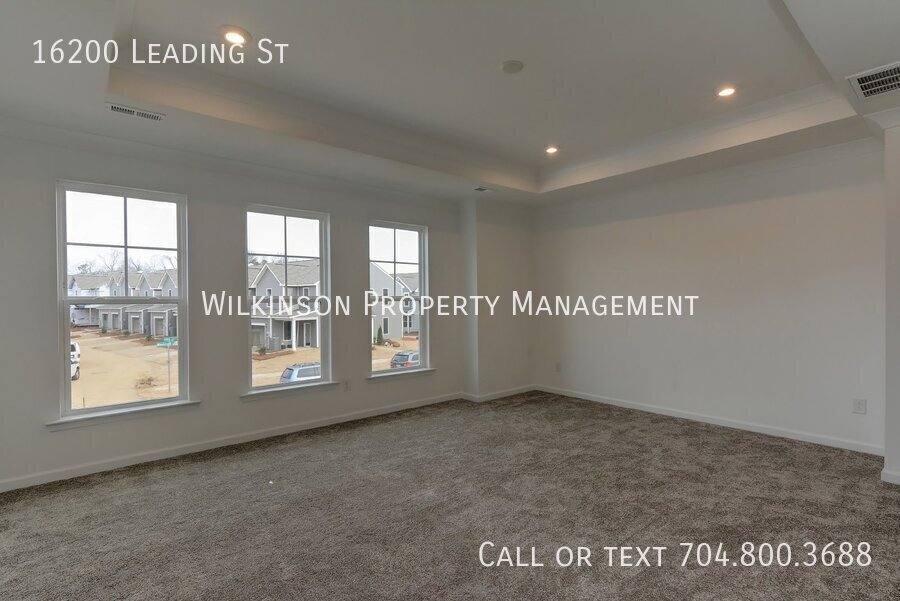 Townhouse for rent at 16200 Leading St, Charlotte, NC 28273