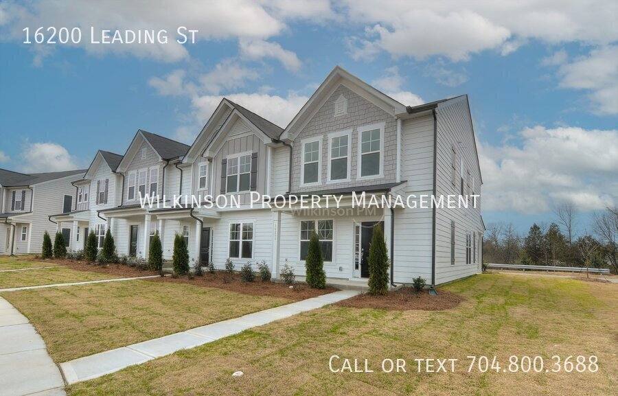 Townhouse for rent at 16200 Leading St, Charlotte, NC 28273