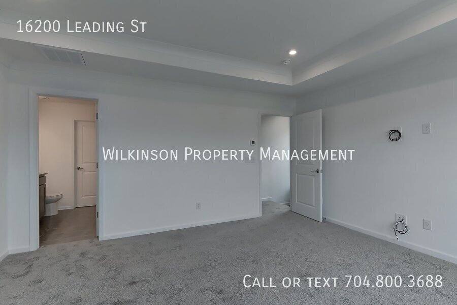 Townhouse for rent at 16200 Leading St, Charlotte, NC 28273