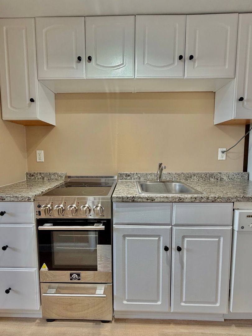 Apartment for rent at 801 NW 54th St, Seattle, WA 98107