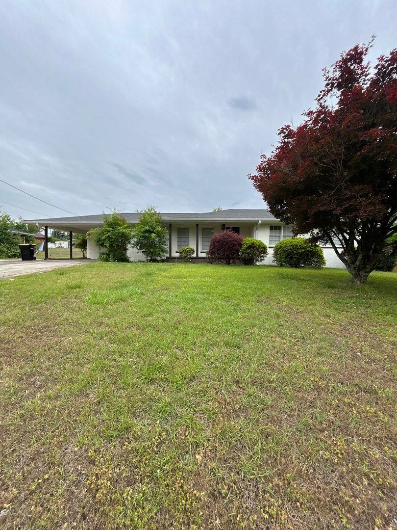 House for rent at 6 Georgian Dr, Newnan, GA 30263