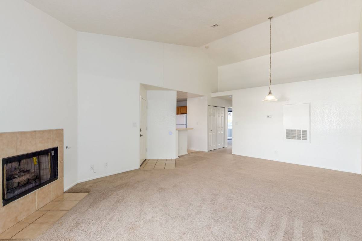 Condo for rent at 5072 S Rainbow Blvd, Las Vegas, NV 89118