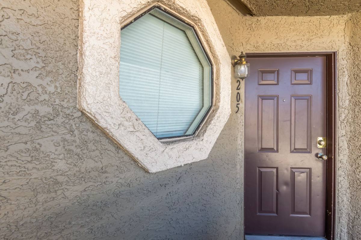 Condo for rent at 5072 S Rainbow Blvd, Las Vegas, NV 89118