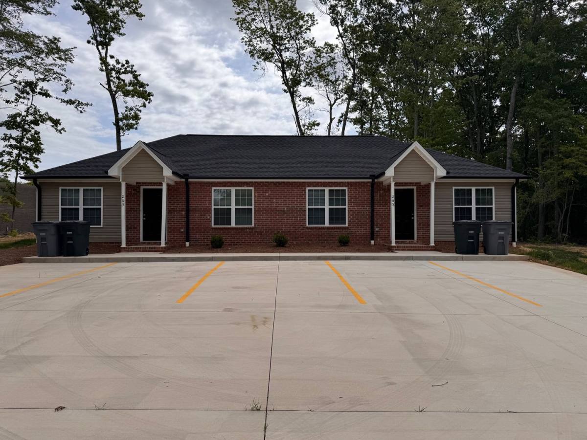 Apartment for rent at 263-265 Harvell St Extension, Asheboro, NC 27205