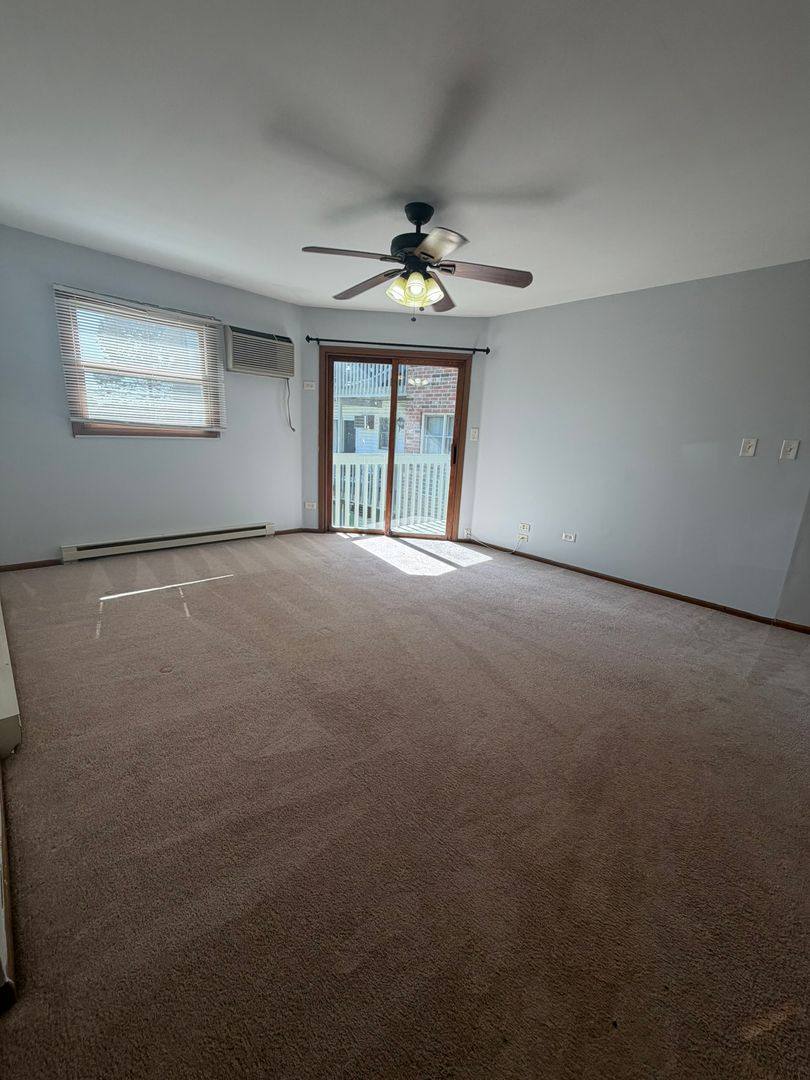 Condo for rent at 4312 W Shamrock Lane, McHenry, IL 60050