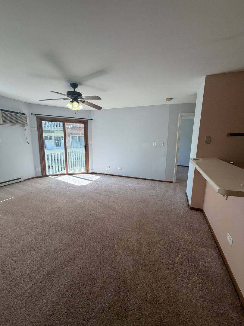 Condo for rent at 4312 W Shamrock Lane, McHenry, IL 60050