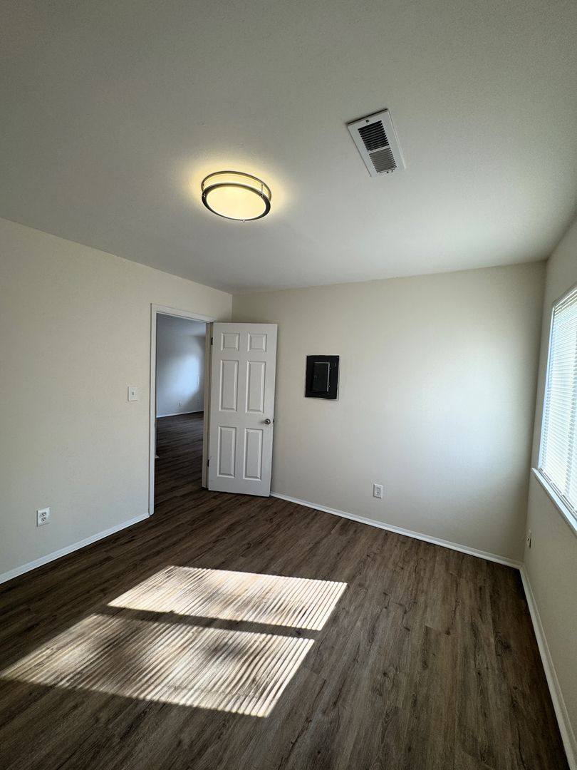 Apartment for rent at 4112 17th St SW, Huntsville, AL 35805